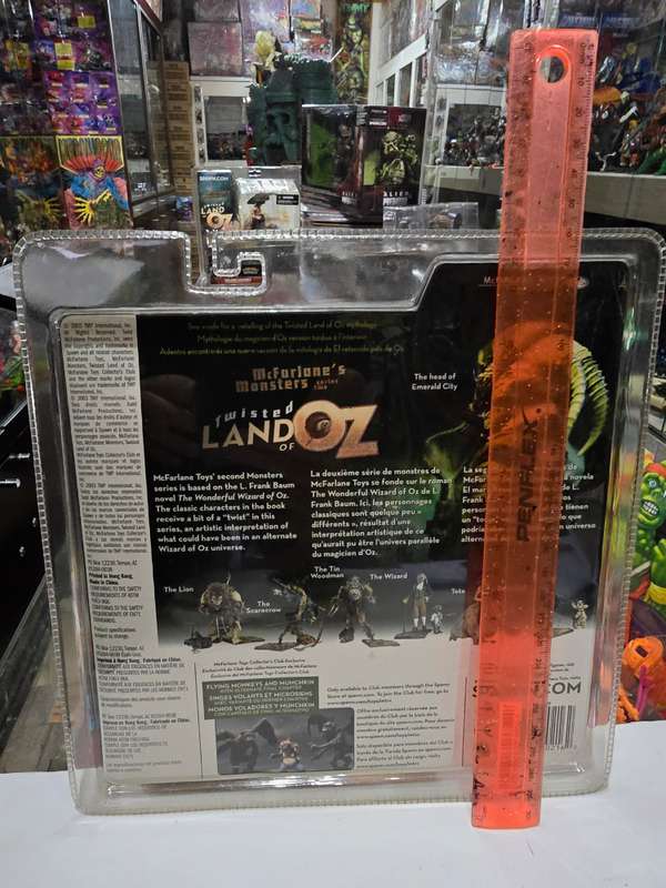 Moc 2003 Mcfarlane Twisted Land Of Oz Dorothy