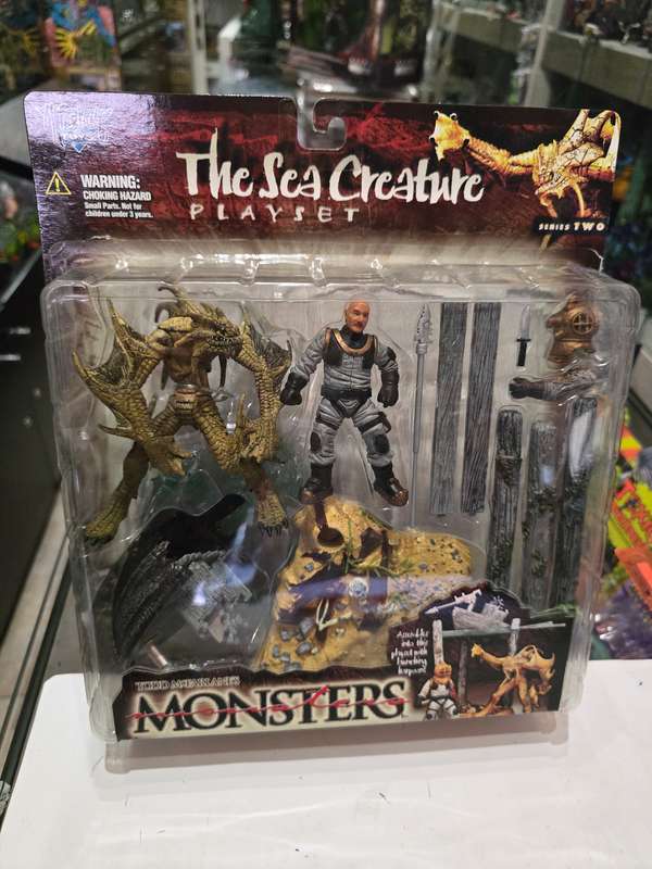 1998 Mcfarlane Monsters The Sea Creature Playset