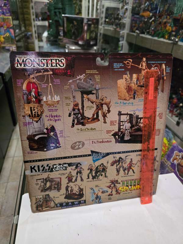 1998 Mcfarlane Monsters The Sea Creature Playset