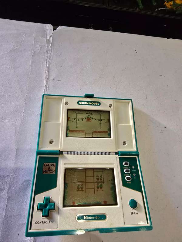 1982 Nintendo Game and Watch Green House