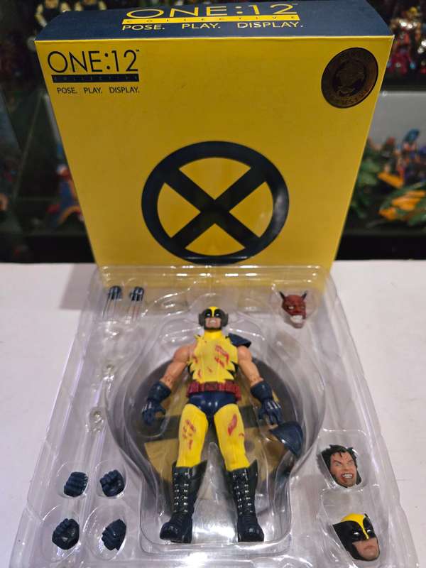 Mezco One:12 Wolverine Figure