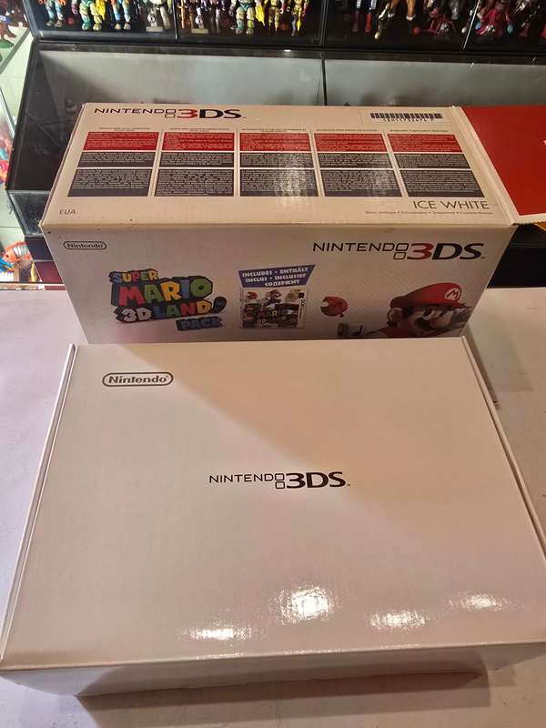 Boxed Nintendo 3DS Ice White Console
