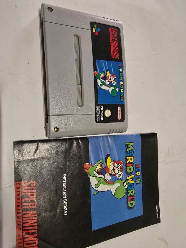 Super Nintendo Super Mario World Pal With Instructions Booklet