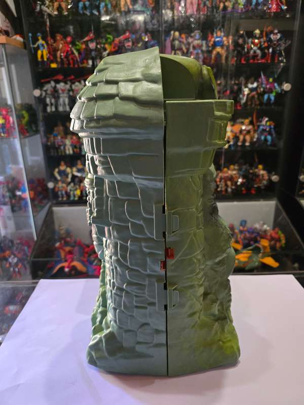 1981 Castle Grayskull of He-Man-Masters of the Universe 91 (MOTU) Vintage