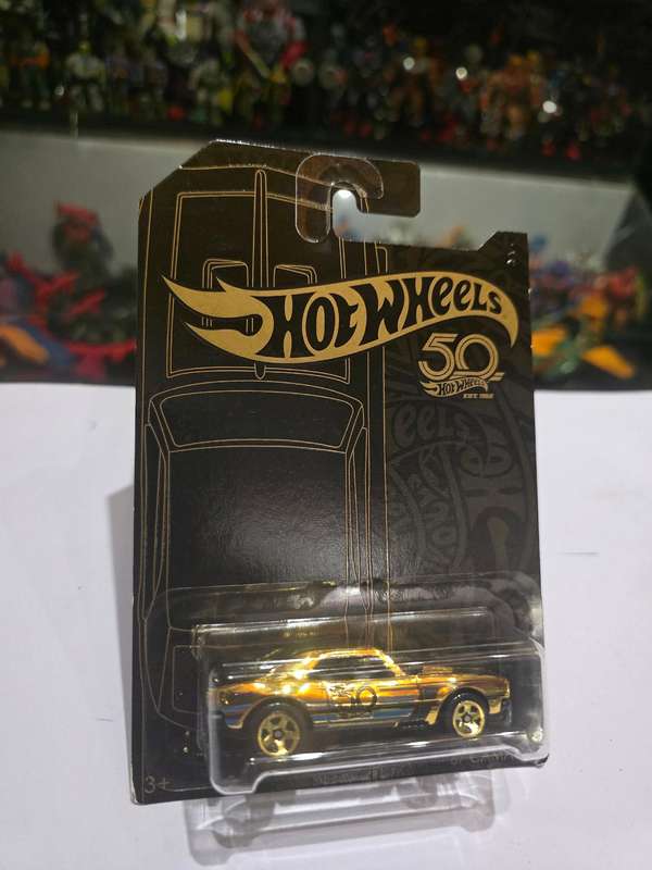 Moc HotWheels 67 Camaro Chase 50th Anniversary