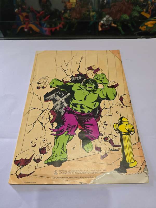 1982 The Superheroes Swop Sensation Official Souvenir Album
