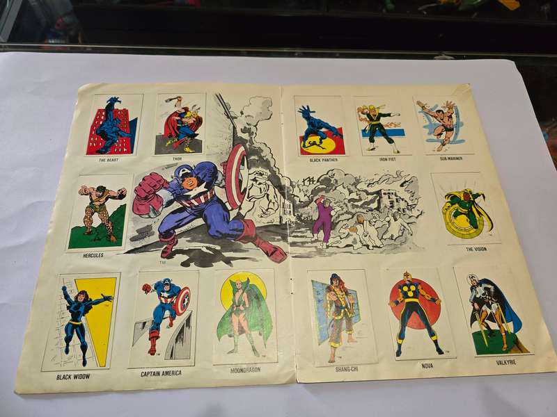 1982 The Superheroes Swop Sensation Official Souvenir Album
