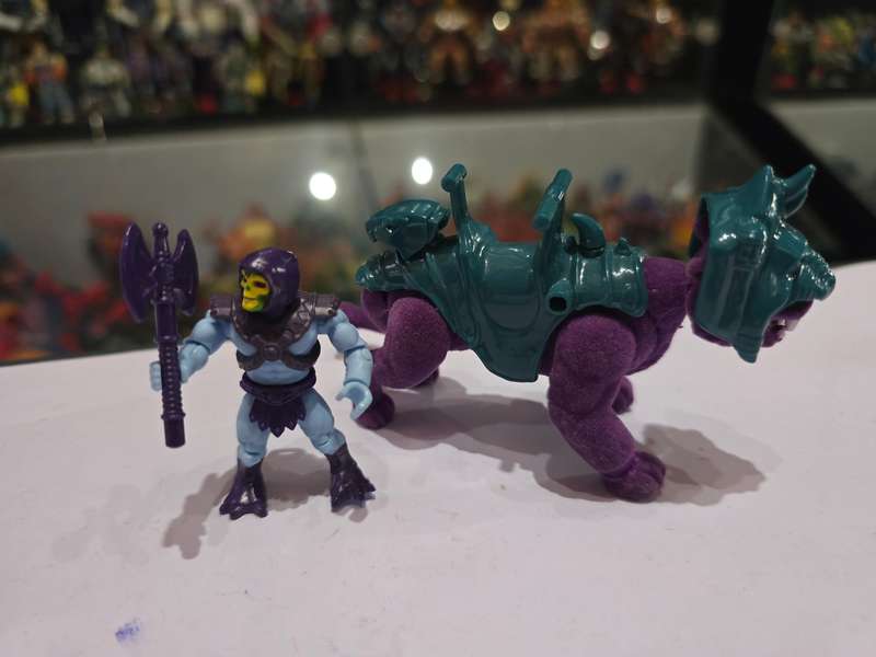Motu Mega Construx Flocked Panthor With Skeletor Figure
