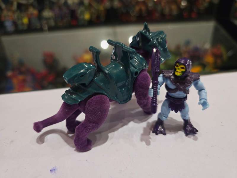 Motu Mega Construx Flocked Panthor With Skeletor Figure