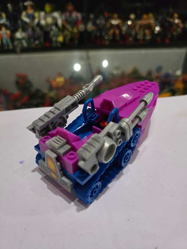 Motu Mega Construx Landshark Figure
