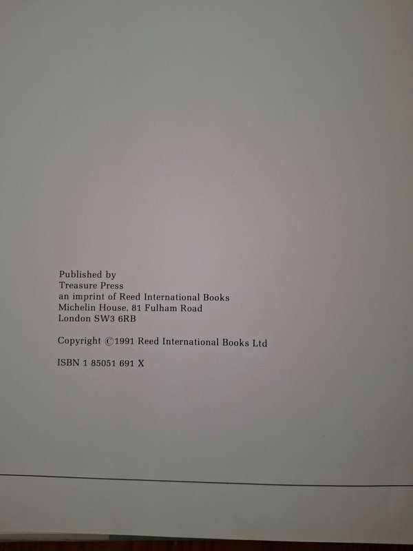 THE ULTIMATE BOOK OF GOLF