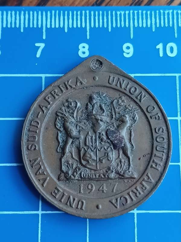 MEDAL ROYAL VISIT 1947