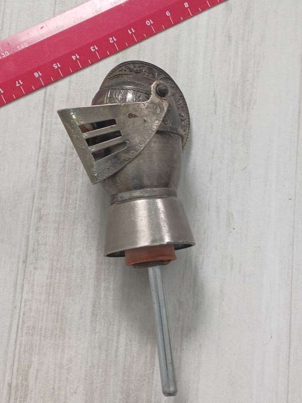 Vintage Armored Knight Helmet Liquor Wine Bottle Stopper Pourer