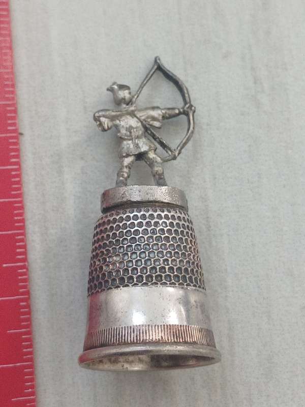 Robben Wood Needle Thimble