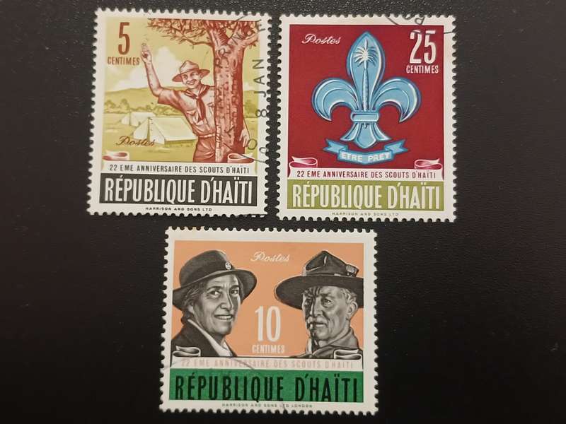 Stamps - Rep. Dhaiti Lot
