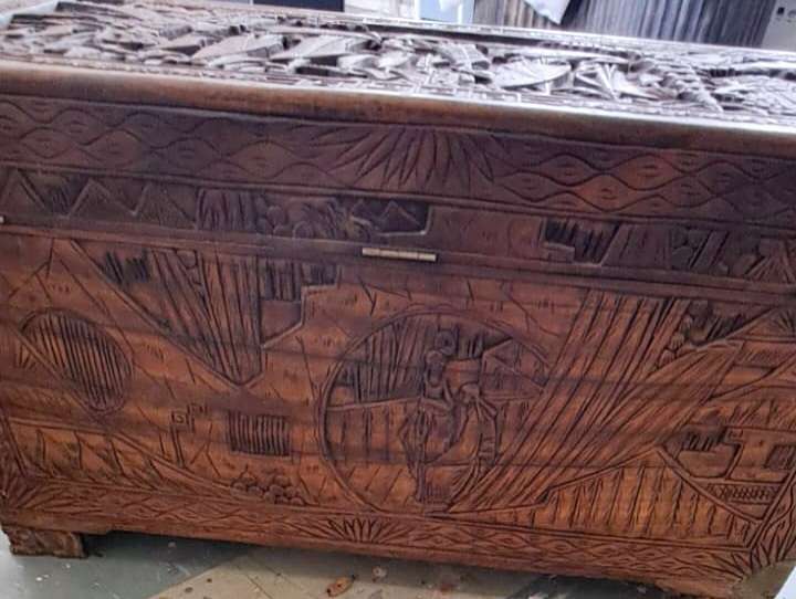 Outstanding Carved Camphor Wood Blanket Box/kist