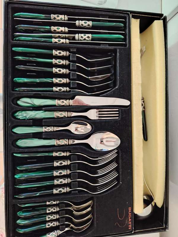 Stunning Bugatti Italian an cutlery dinner set