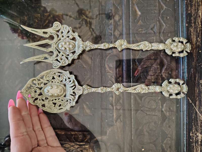 Stunning Victorian dishing set