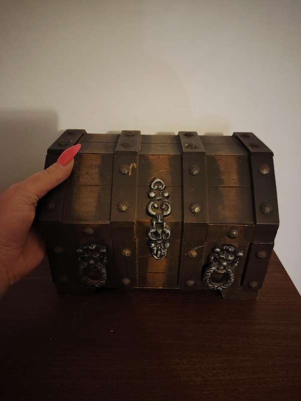 Beautiful mid century jewelry box