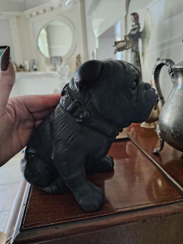 Stunning ceramic Bull dog ornament