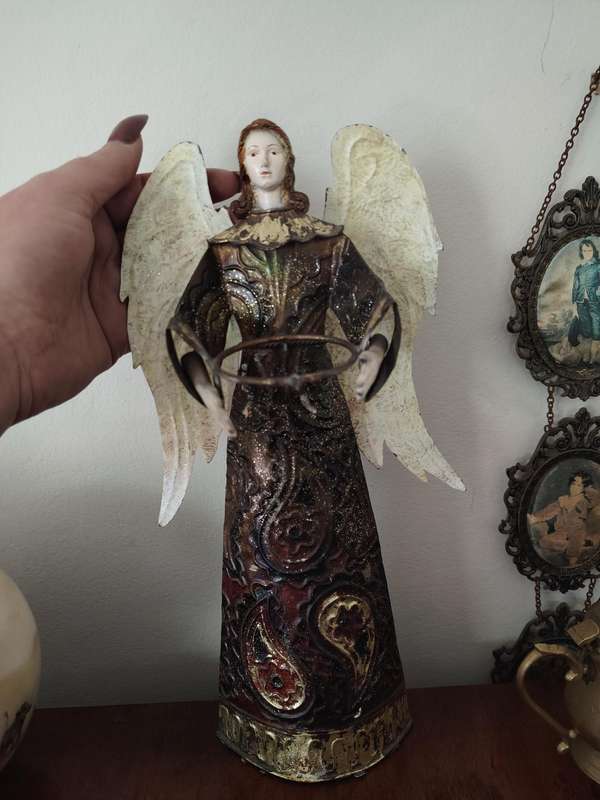 Stunning metal angel