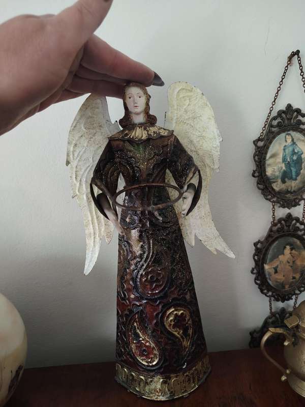 Stunning metal angel