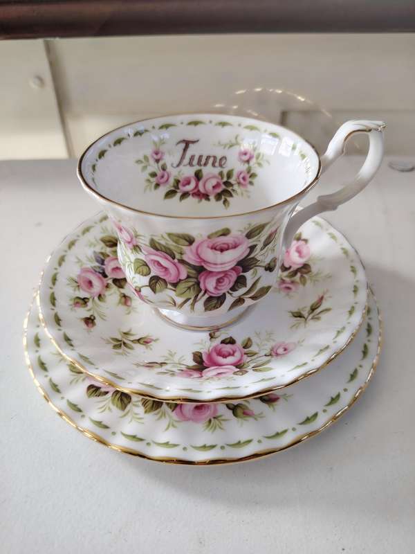 Royal Albert Roses June flower of the month trio