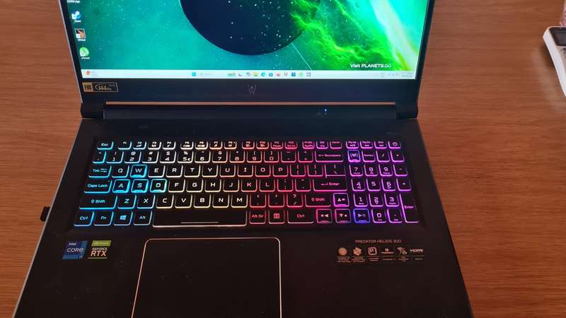 Acer predator helios 300 PH317-55-75MD 17" i7 11800h,RTX 3060 gaming laptop