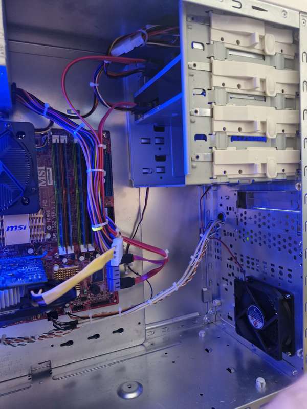 Windows 10 Desktop PC, GTX750 2Gb GPU, Core2 Quad CPU, 8Gb RAM, 128Gb SSD, DVD