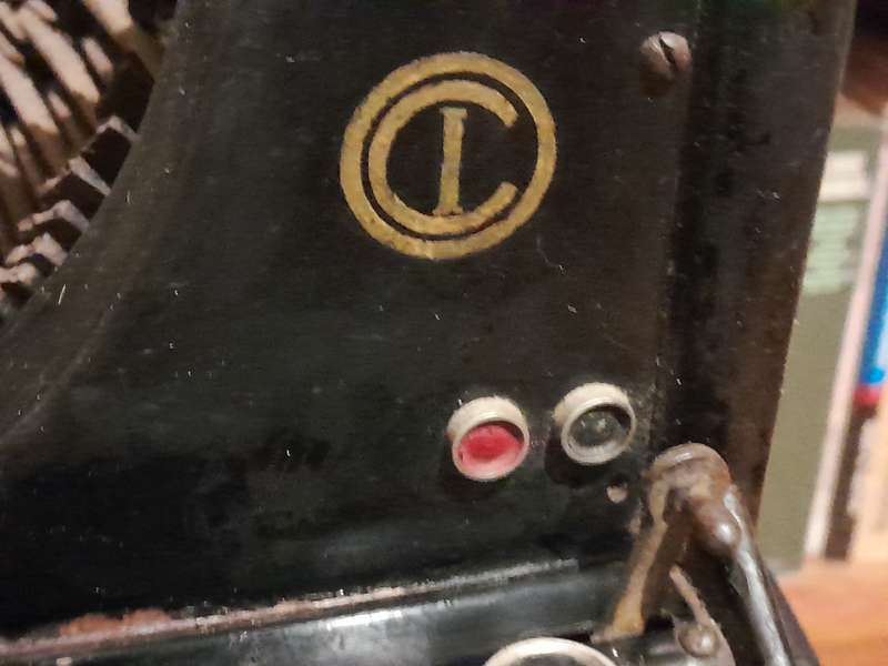 Antique Olivetti M1 Typewriter