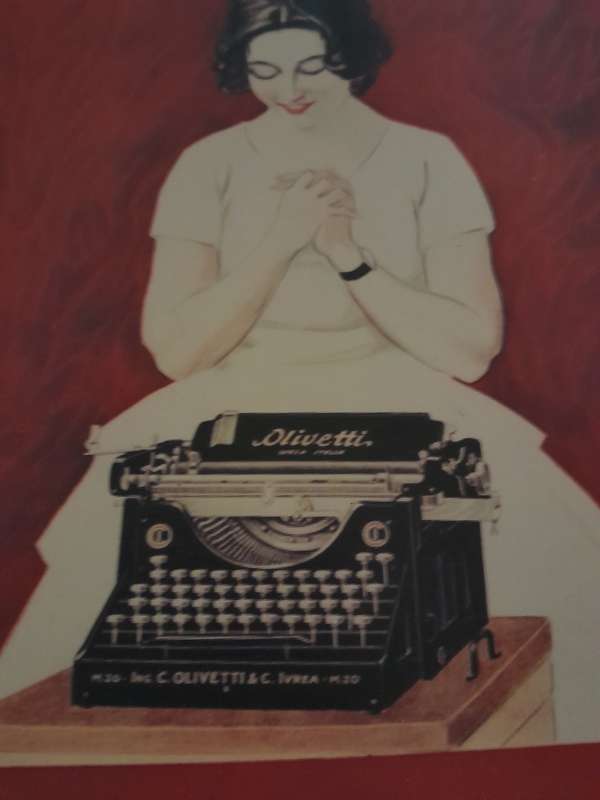 Antique Olivetti M1 Typewriter