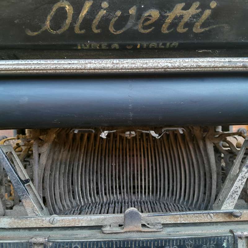 Antique Olivetti M1 Typewriter