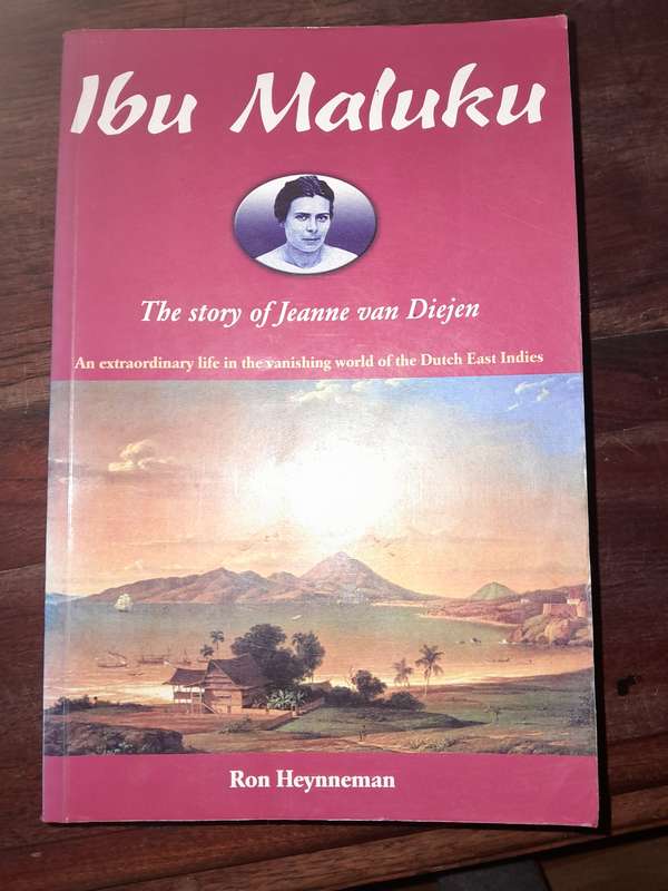 Ibu Maluku - Ron Heynneman