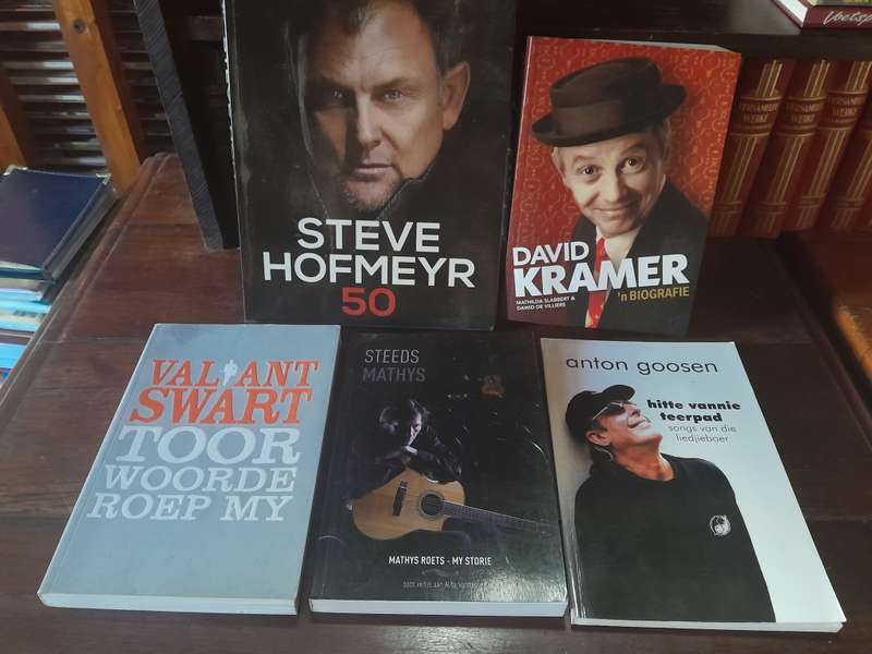 Pop music books - set of 12 books