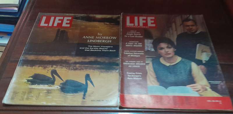 Assorted Life magazines - set of 55
