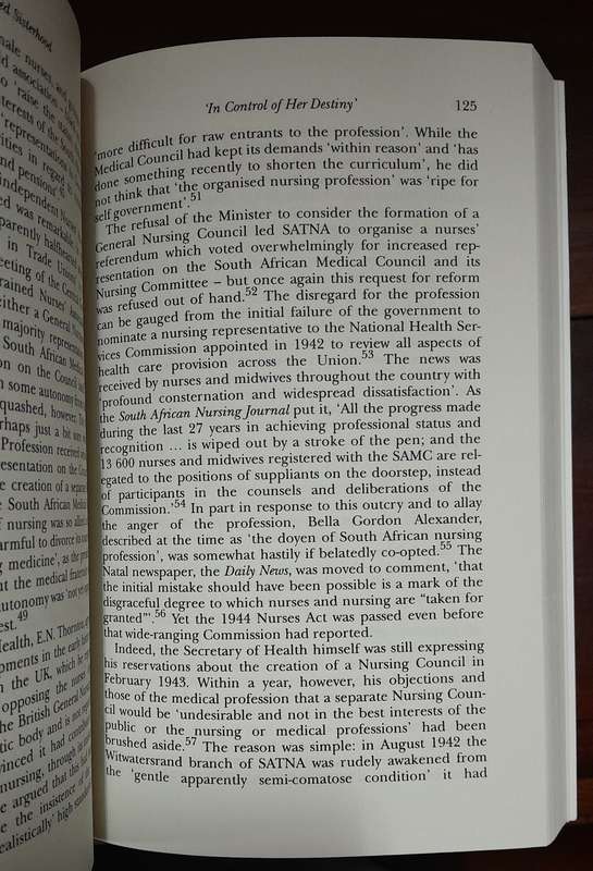 Divided Sisterhood - Shula Marks