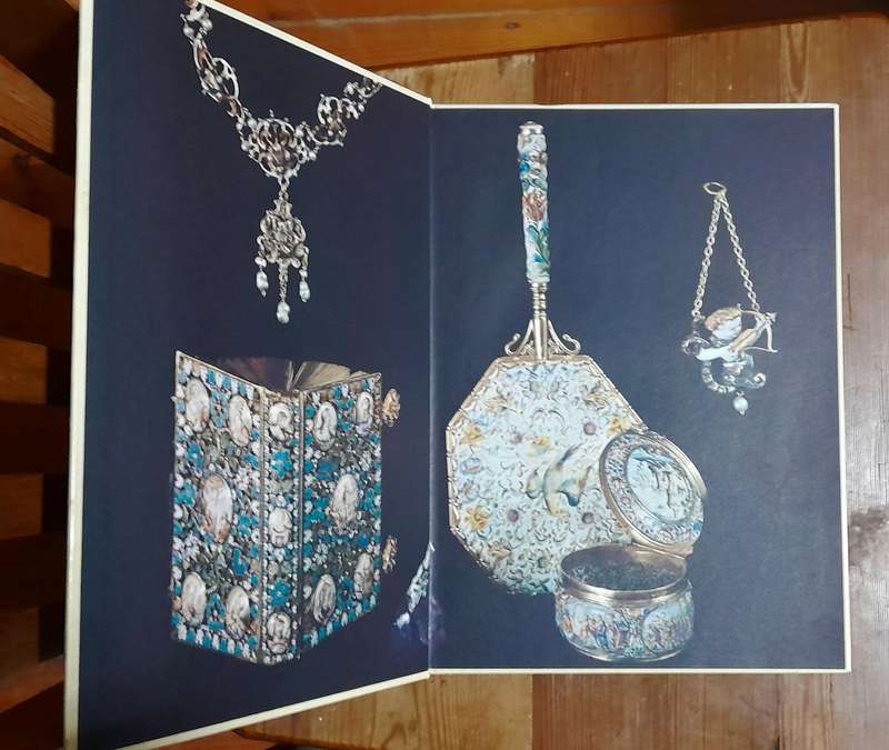 The Pleasure of Antiques