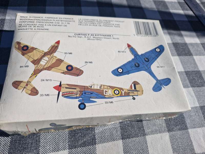 Original Airfix Curtiss P-4OE Kittyhawk model kit