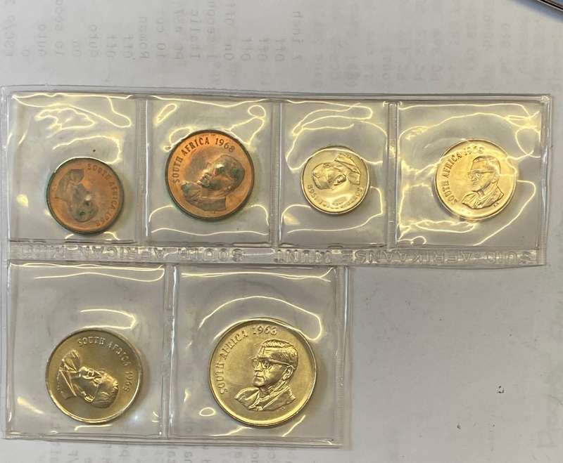 1968 SA Mint Pack  - MISSING R1