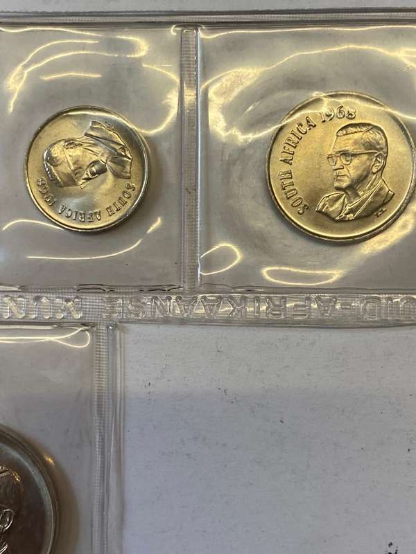 1968 SA Mint Pack  - MISSING R1