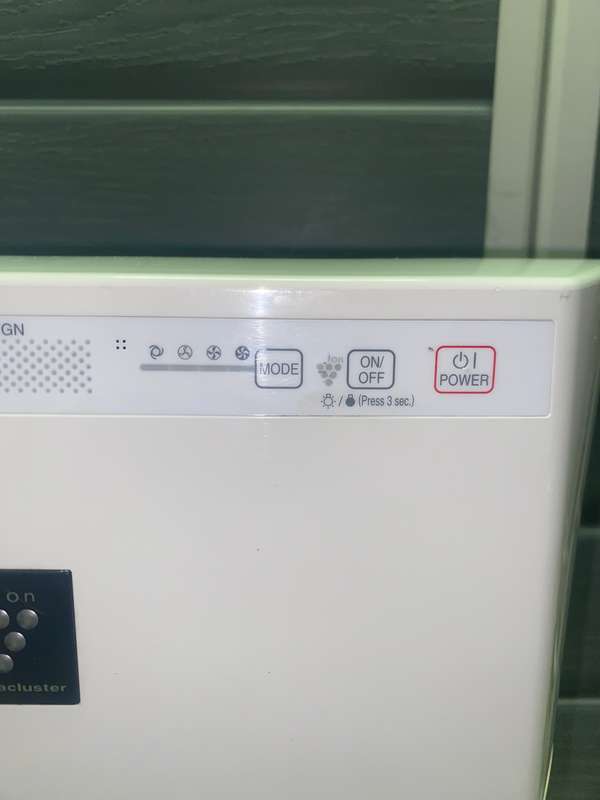 Sharp Air purifier/Humidifier with water tank