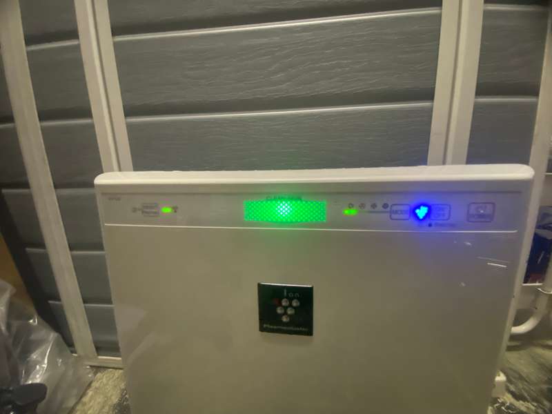 Sharp Air purifier/Humidifier with water tank
