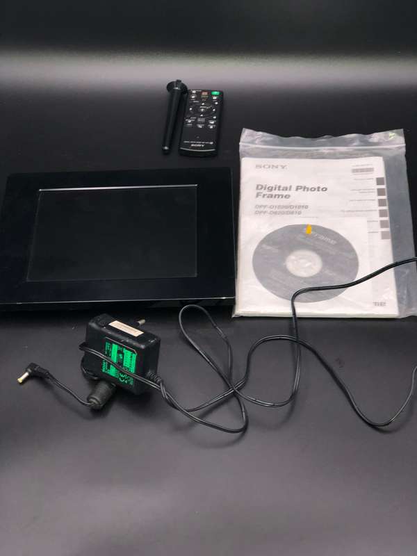 DPF-D810 Sony DPF-D8108 inch Digital Photo Frame, Black