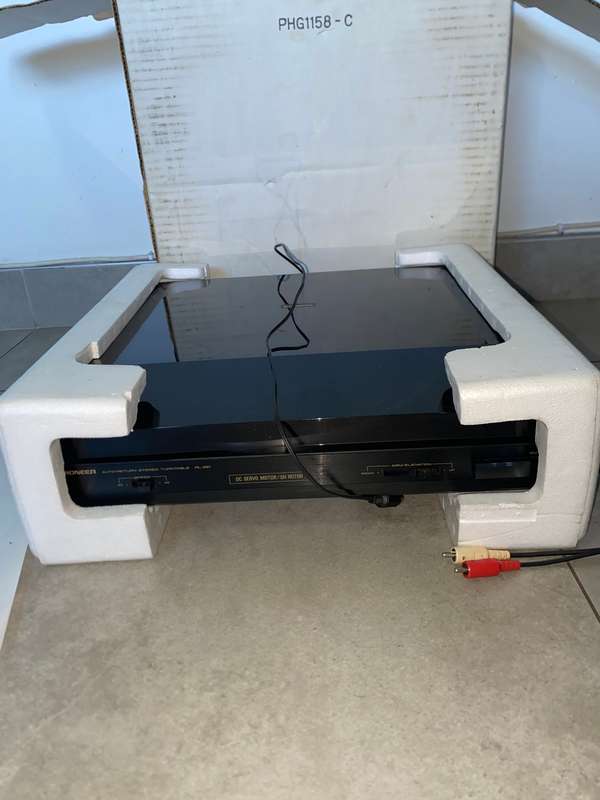 Pioneer Auto-Return Stereo Turntable PL-Z81
