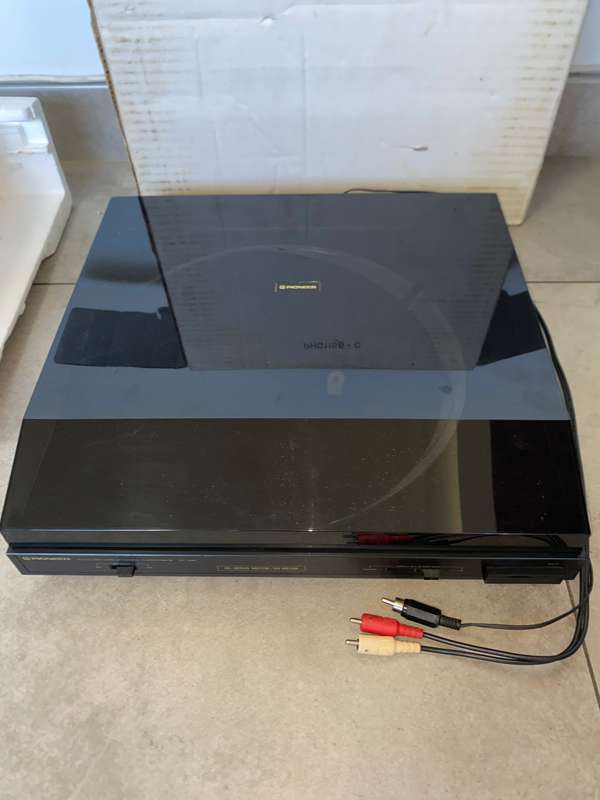 Pioneer Auto-Return Stereo Turntable PL-Z81