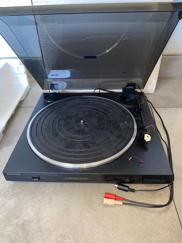 Pioneer Auto-Return Stereo Turntable PL-Z81