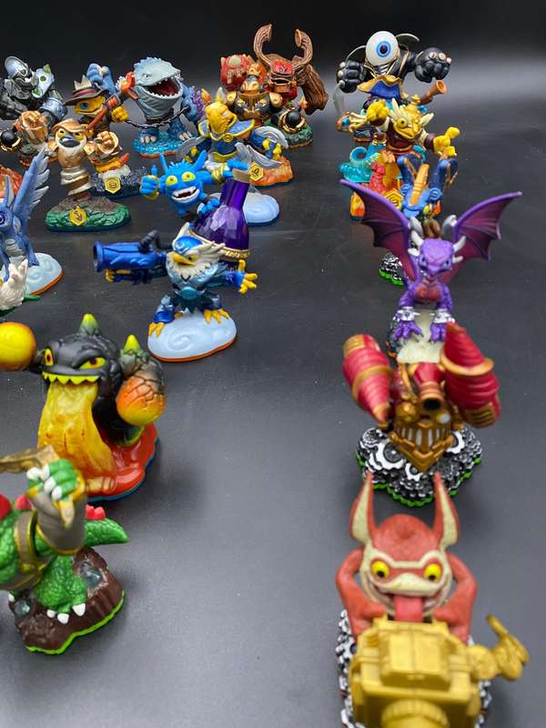Mixed ActiviSion Skylander Action Figures