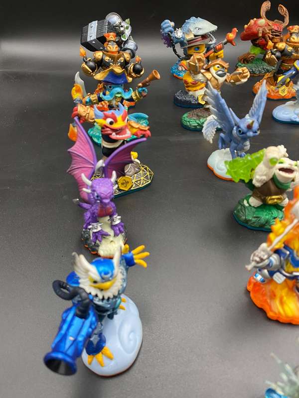 Mixed ActiviSion Skylander Action Figures