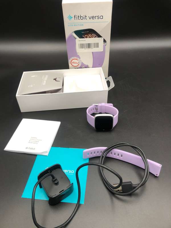 Fitbit Versa Lite Edition Smartwatch