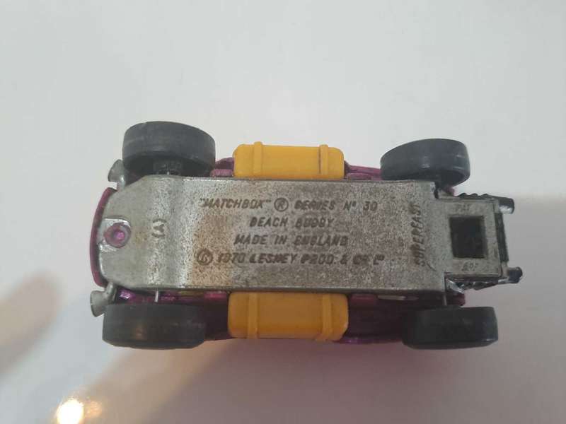 2 Matchbox cars